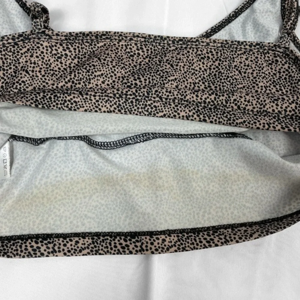 Cheetah Print Vneck Crop Tank - Picture 6 of 6